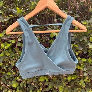 Cross-strap sports bra AloYoga slate blue ribbed size M